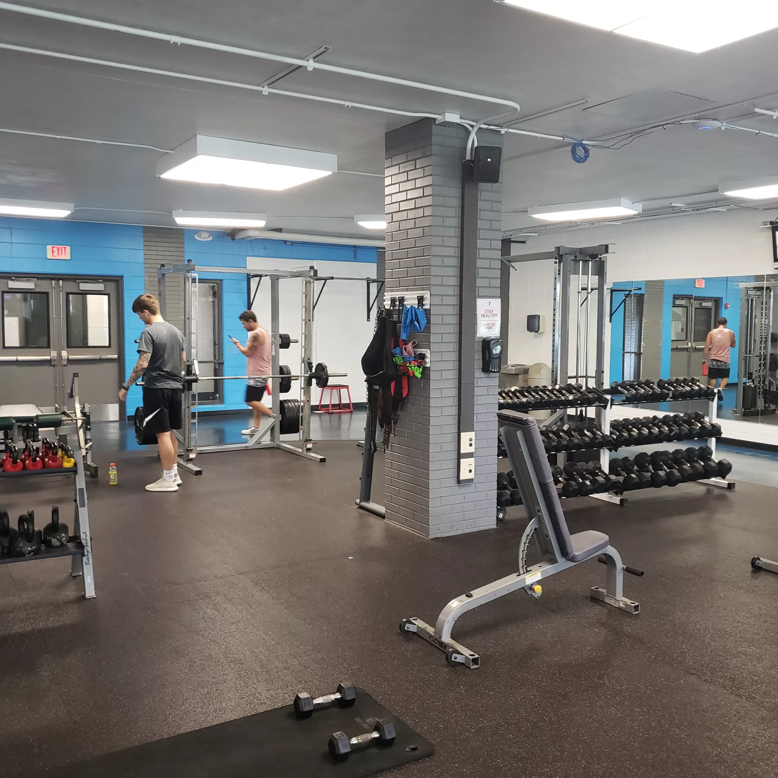Smith Machine wellness center (1)